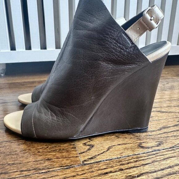 Balenciaga Glove Slingback Sandal, Graphite/Straw, Women's Size 37.5 - Picture 5 of 10